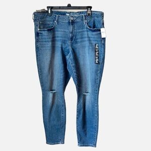 NWT GAP Curvy Ripped Skinny Jeans Size 18